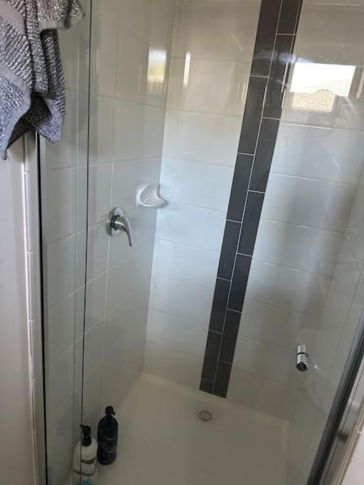 Self-contained Flat Apartment Clyde North