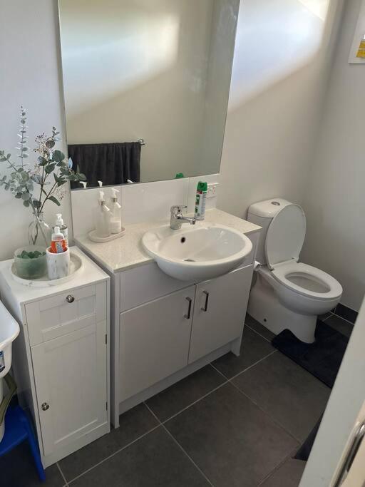 Self-contained Flat Apartment *
